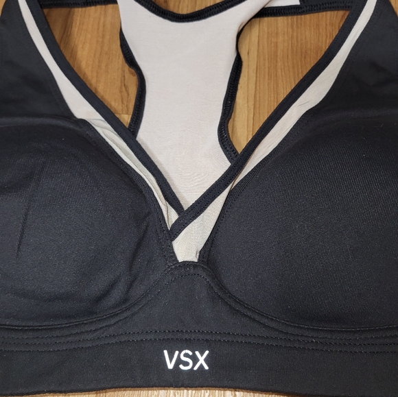 Victoria secret “x very sexy sport ” sports bra in monochrome 34C Black - Picture 2 of 9